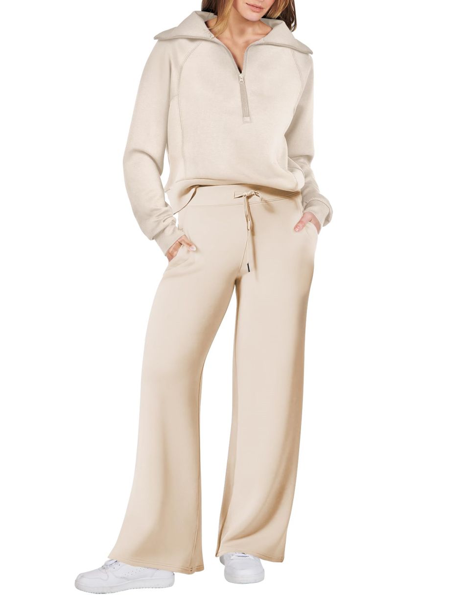 Completo lounge di lusso con mezza zip