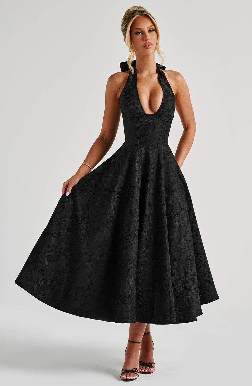 Gisella – Vintage Bow Halter Dress