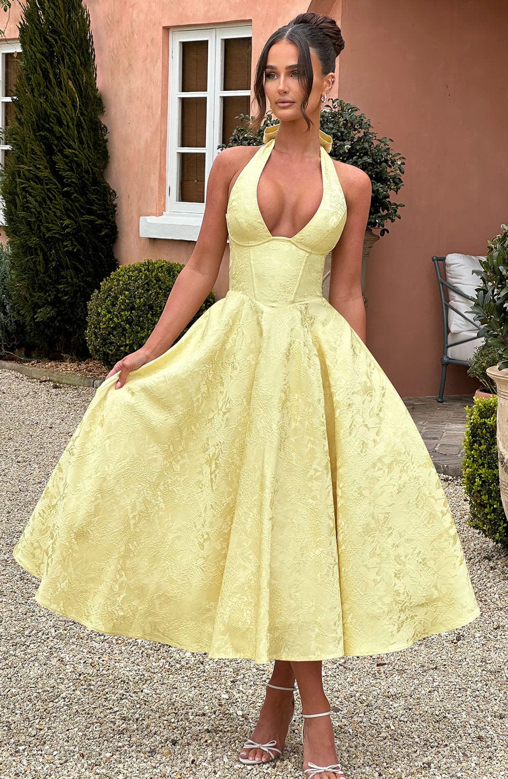 Gisella – Vintage Bow Halter Dress