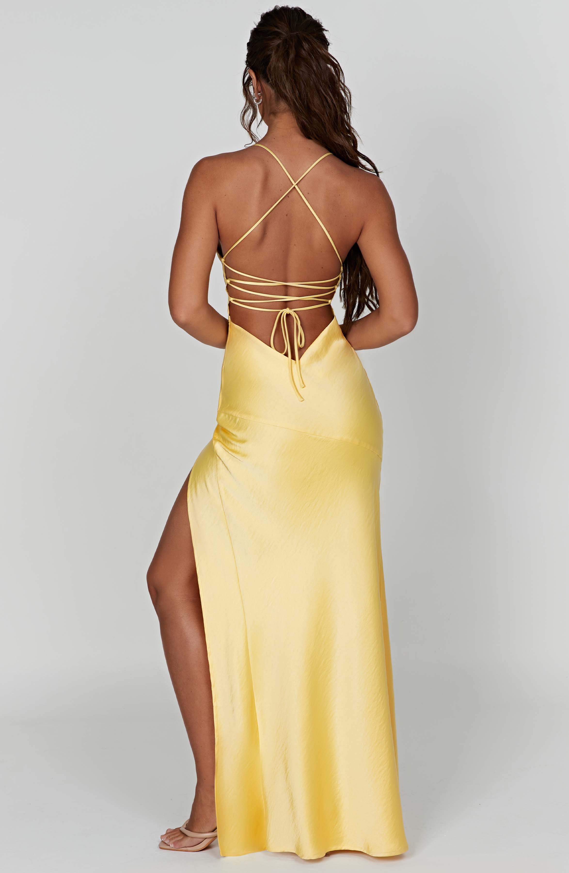Lucrezia – Maxi senza schienale con spalline annodabili