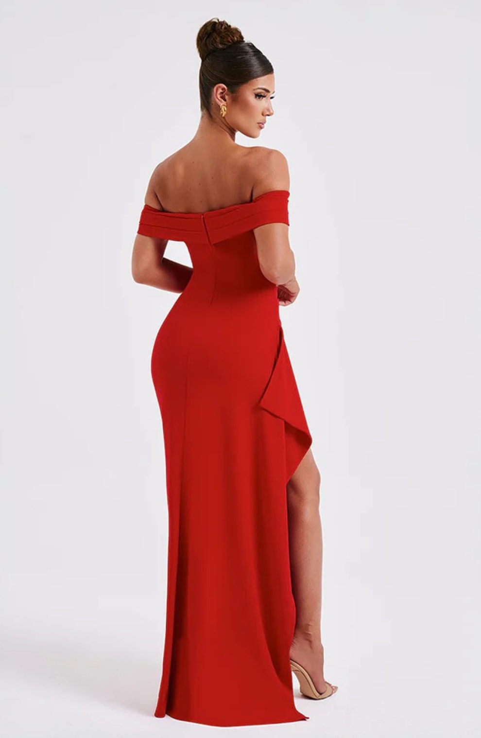 Bianella – Abito con spacco sulla coscia e spalle scoperte