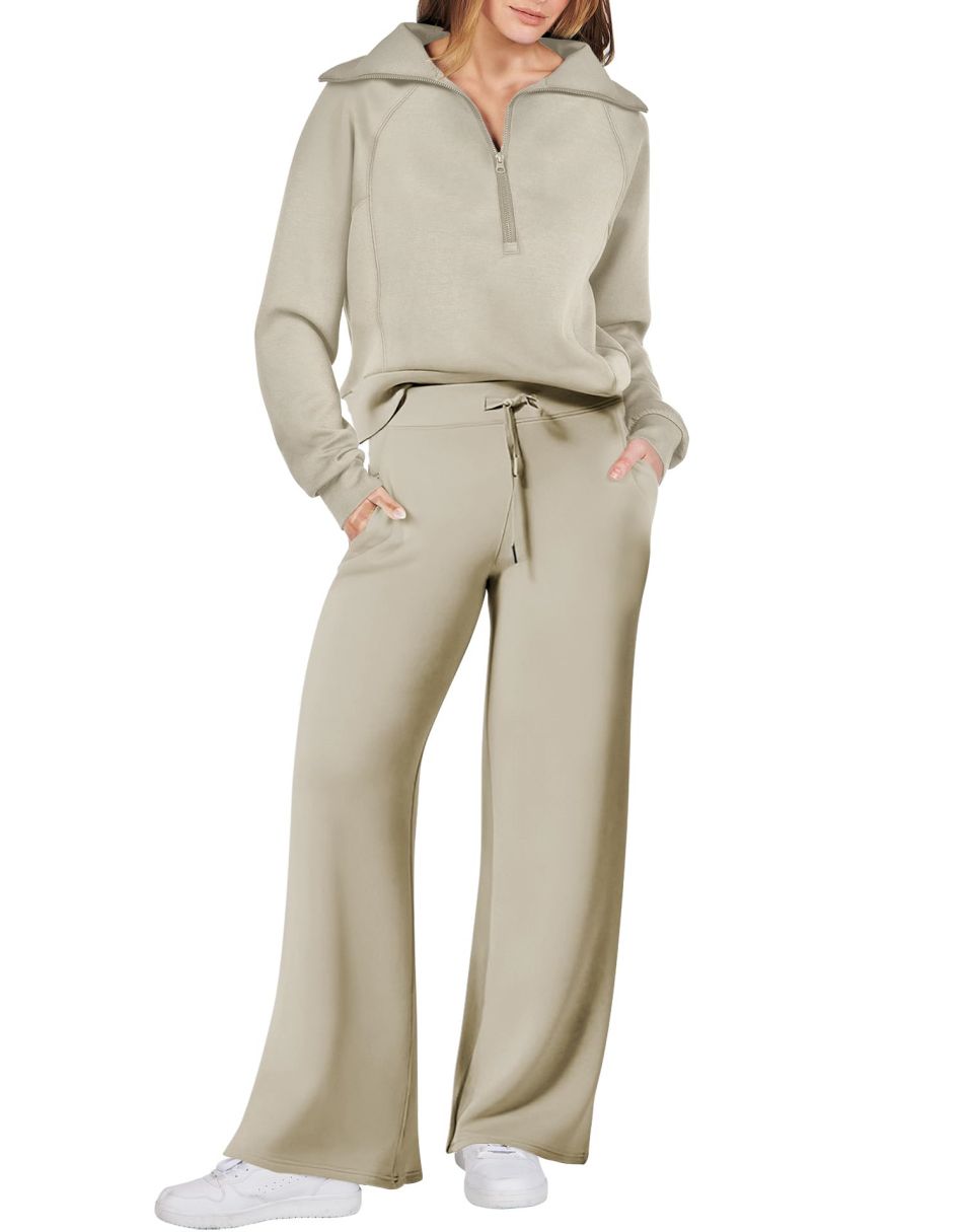 Completo lounge di lusso con mezza zip