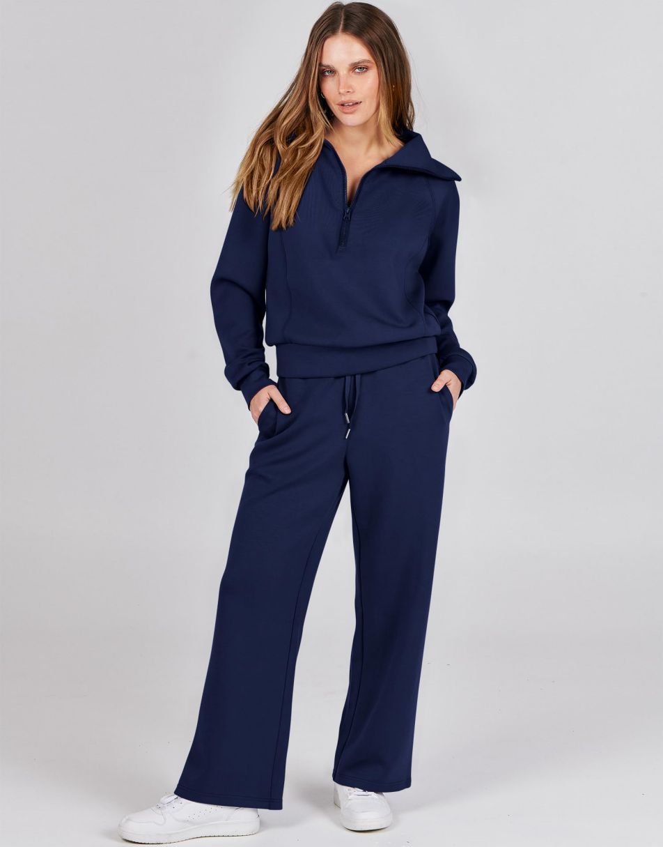 Completo lounge di lusso con mezza zip