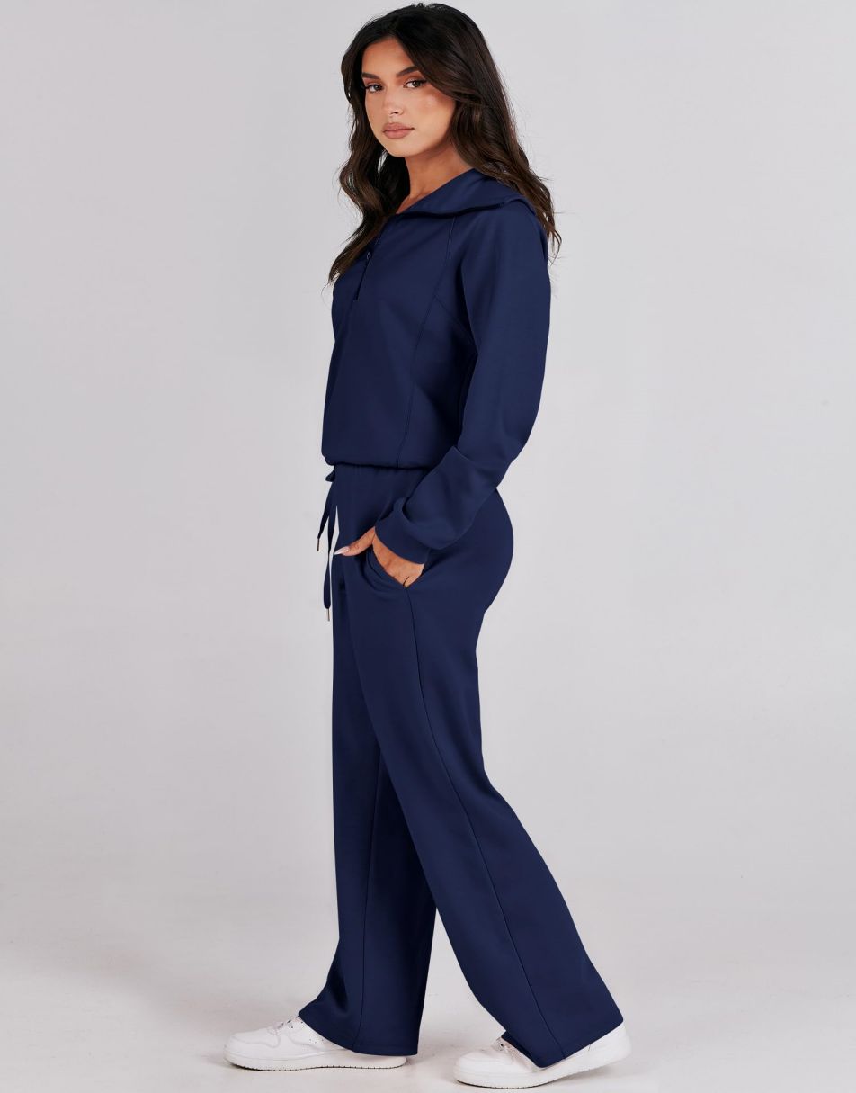 Completo lounge di lusso con mezza zip