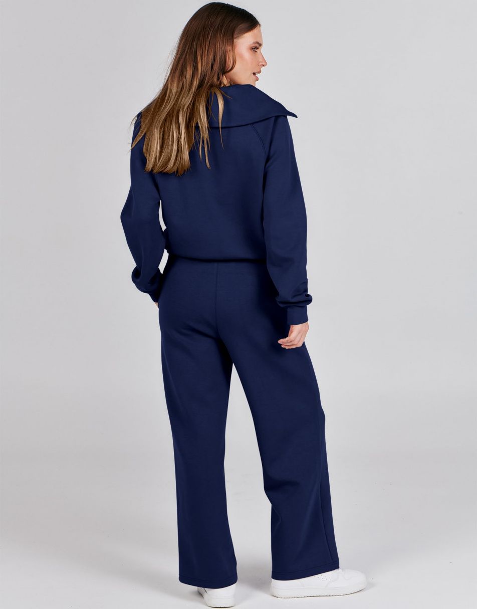 Completo lounge di lusso con mezza zip
