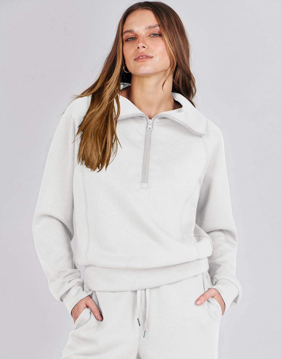 Completo lounge di lusso con mezza zip