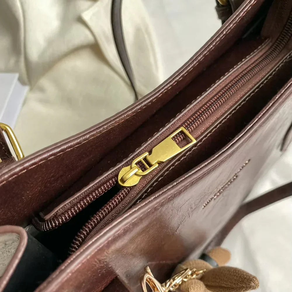 Mira – Borsa Vegana di Lusso con Ciondolo Coniglio in OMAGGIO