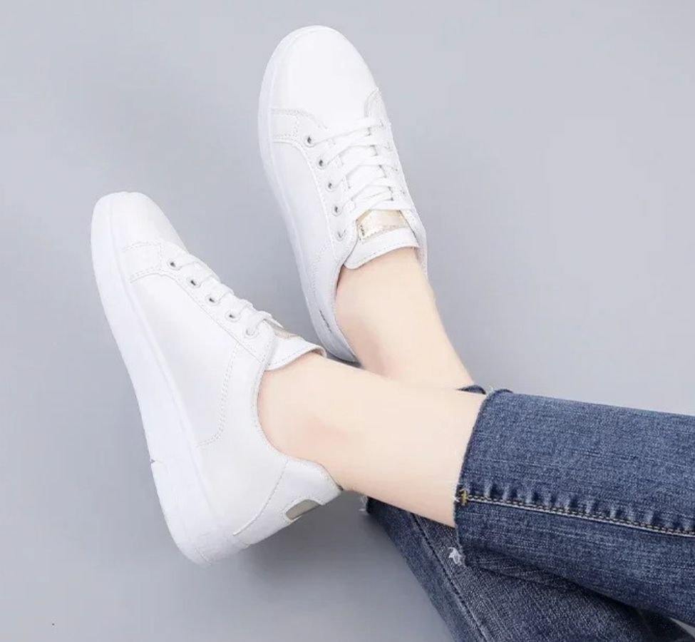 Lunora – Minimalist  luxury sneakers