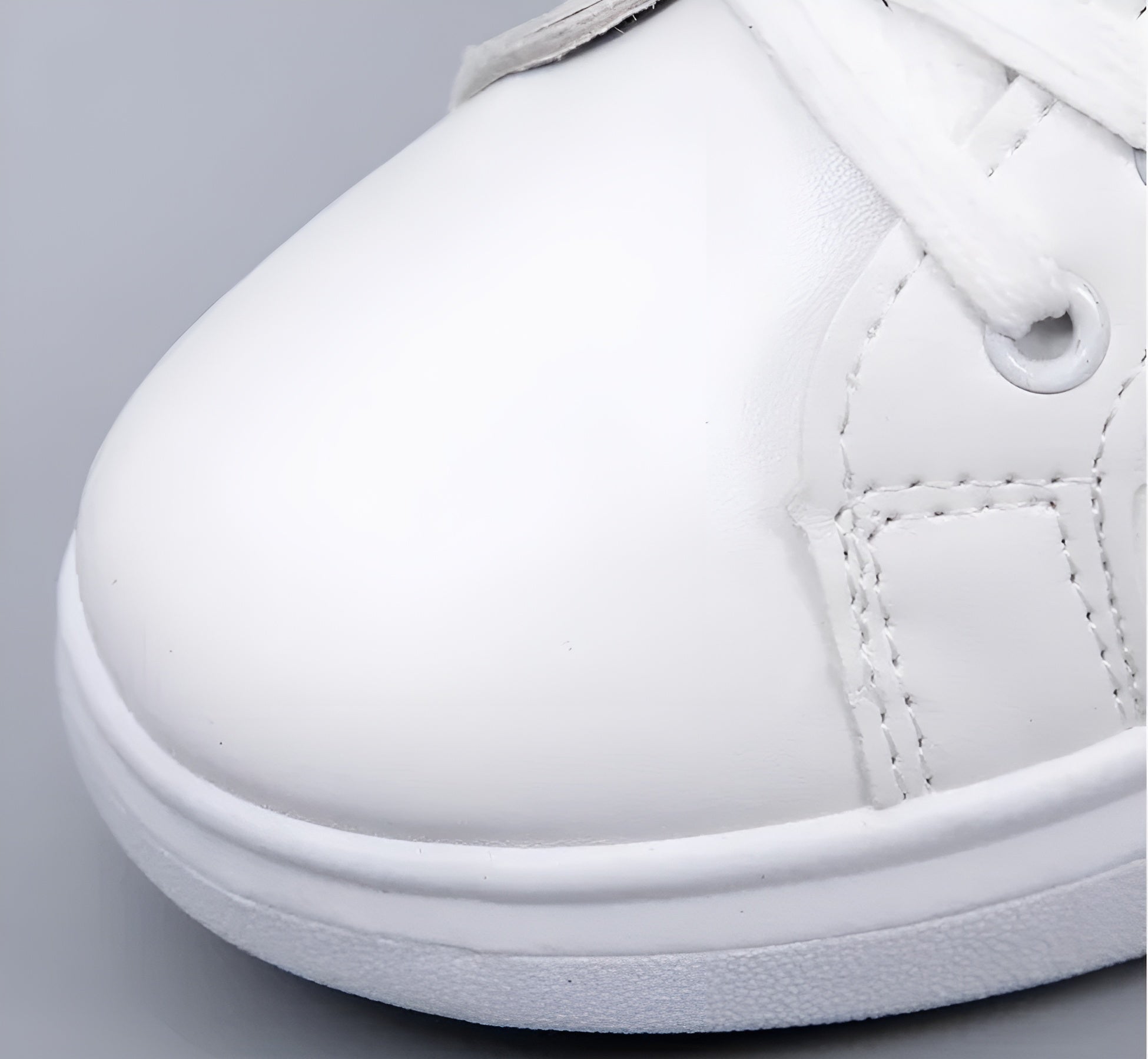 Lunora – Minimalist  luxury sneakers