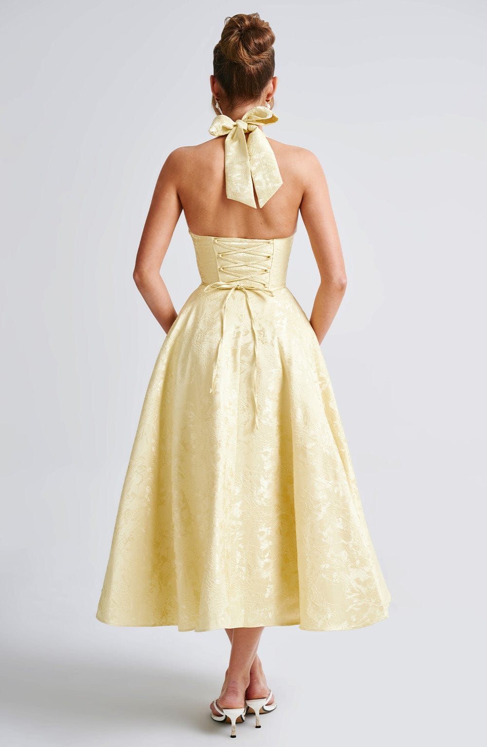 Gisella – Abito vintage con fiocco e allacciatura all’americana