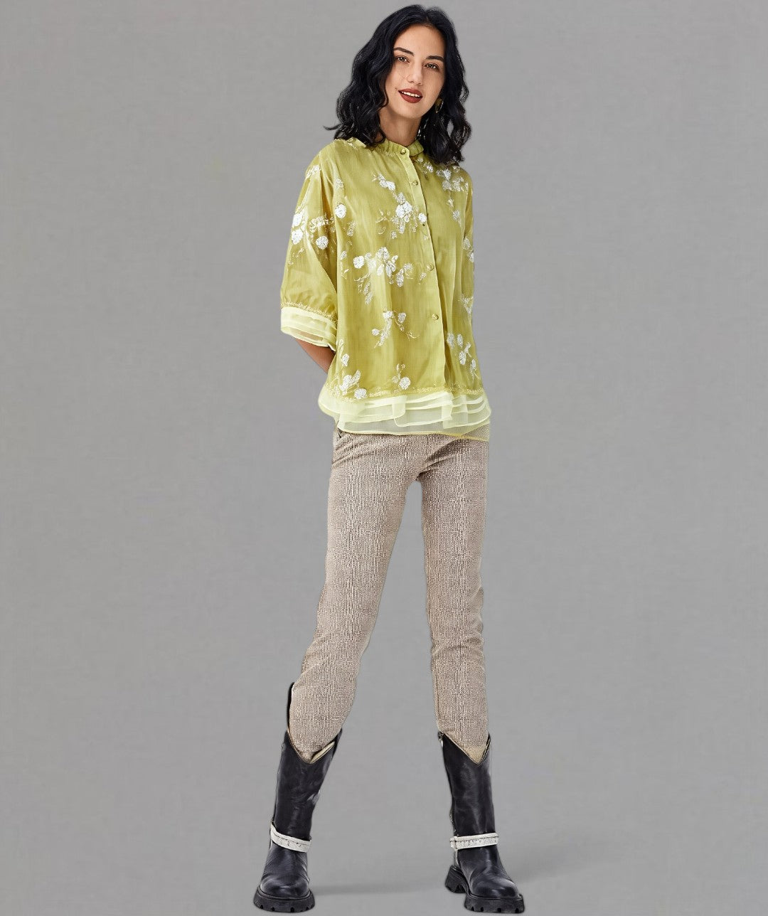 Sophie – Blusa in misto cotone con ricami floreali