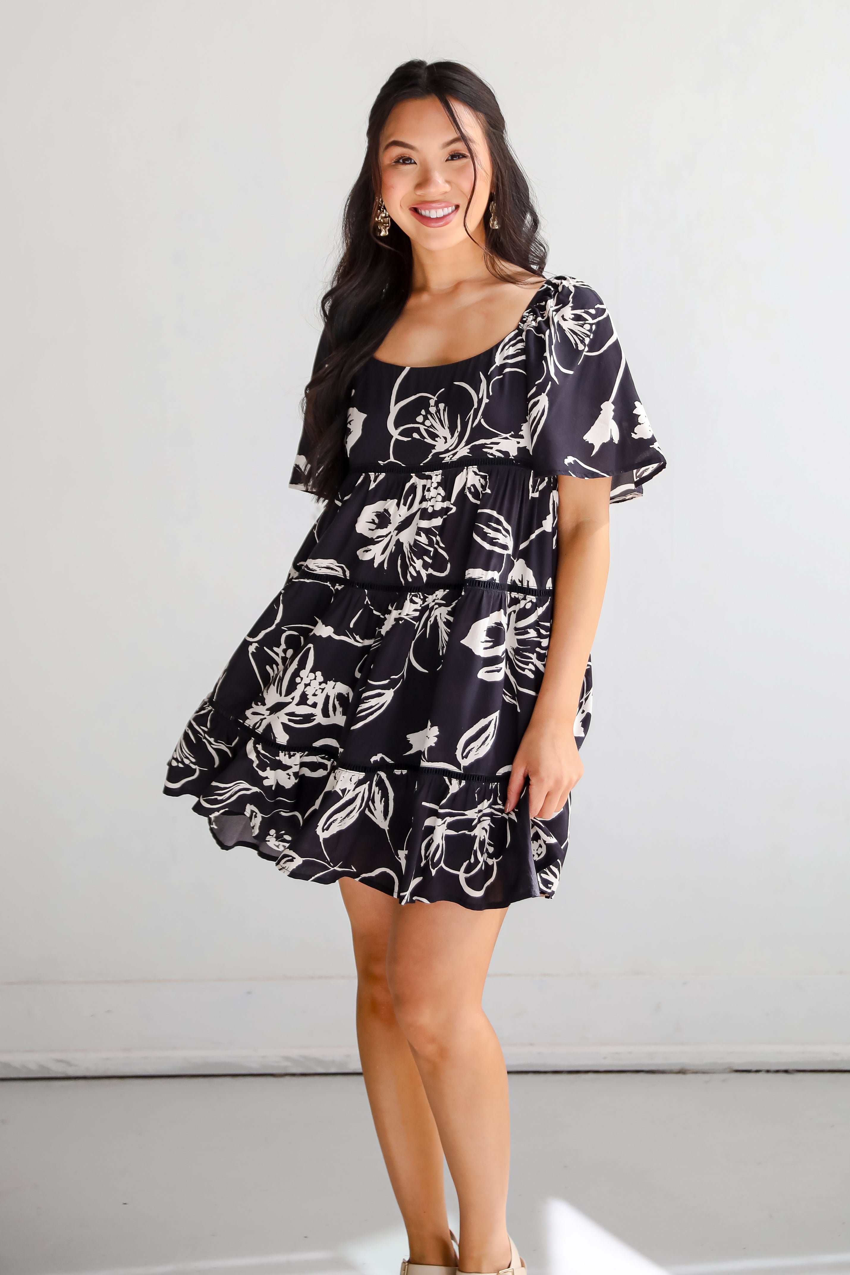 Isle - Vestito Corto a Balze Floreale Nero